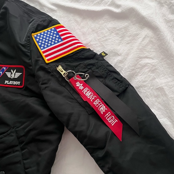 Playboy X Alpha Industry Men’s Vandy-1 Bomber Jacket - Picture 5 of 16